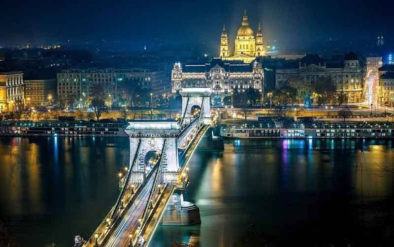 budapesht most secheni