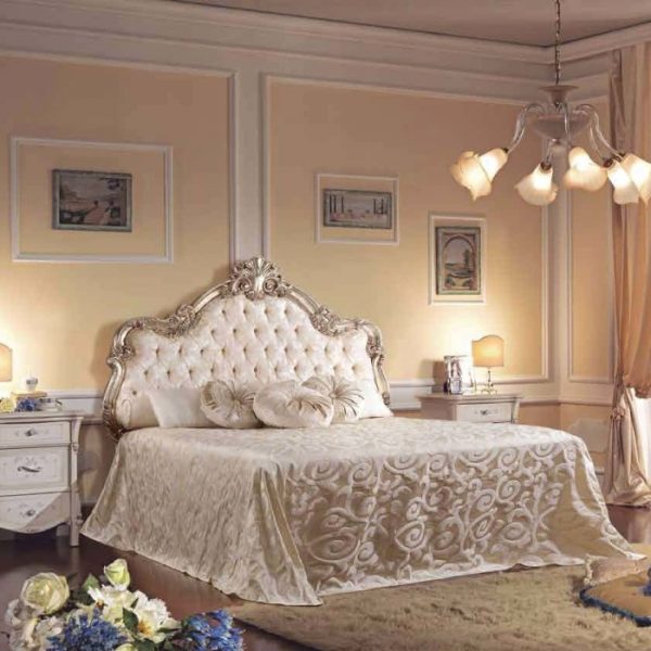 Кровати для классического интерьера